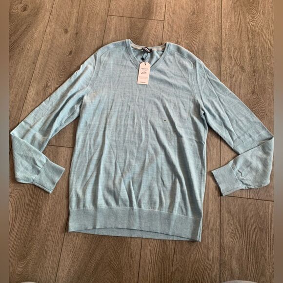 Express V neck merino wool blendtemperature control plus machine washable